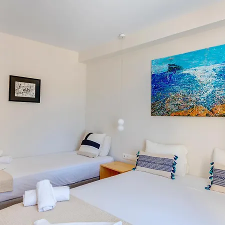 Kamelo 2* Vari (Syros)