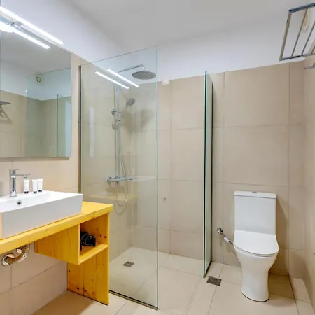 Kamelo Hotel 2*