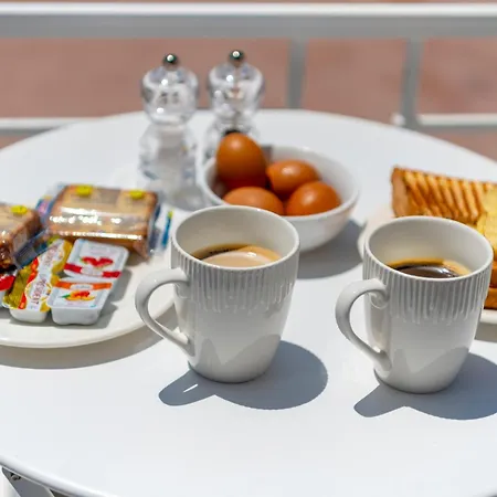 Hotel Kamelo 2*